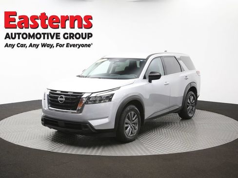 Used 2023 Nissan Pathfinder S AWD/4WD image 54