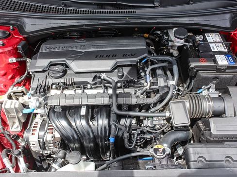 Certified 2025 Hyundai Elantra SEL FWD image 37