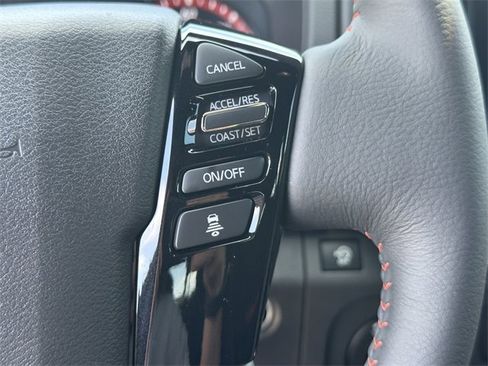 Certified 2025 Nissan Frontier PRO-4X w/ Pro Convenience Package image 26