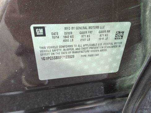 Used 2015 Chevrolet Cruze LT w/ Technology Package FWD image 36
