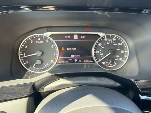 Used 2025 Nissan Pathfinder SL AWD/4WD image 26