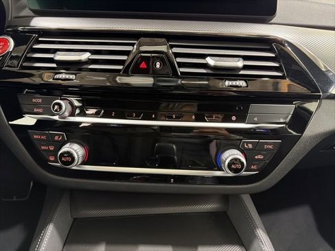 Certified 2022 BMW M5 w/ Competition Package image 35