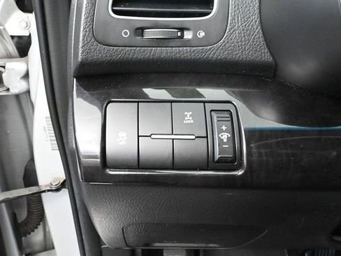 Used 2015 Kia Sorento LX image 29