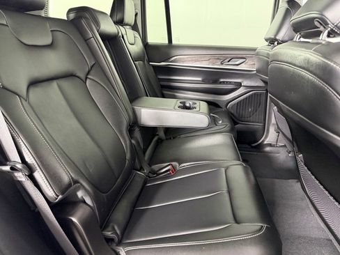Used 2023 Jeep Grand Cherokee L Limited w/ Black Appearance Package RWD image 31