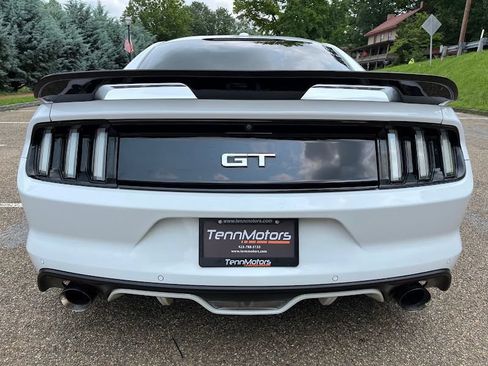 Used 2017 Ford Mustang GT Premium RWD image 40