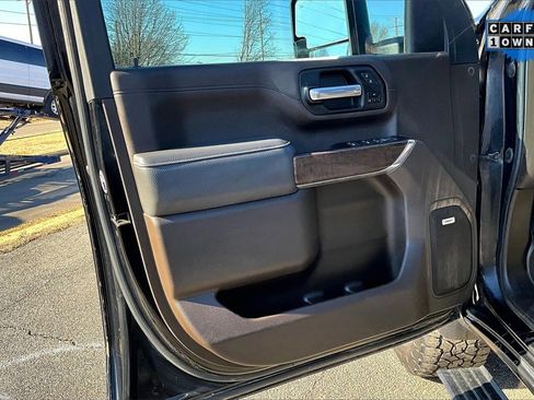 Used 2022 GMC Sierra 2500 Denali w/ Denali Black Diamond Edition image 22