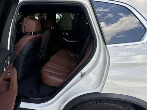 Used 2019 BMW X5 xDrive40i w/ Premium Package 2 AWD/4WD image 16