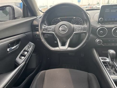 Used 2022 Nissan Sentra SV FWD image 13