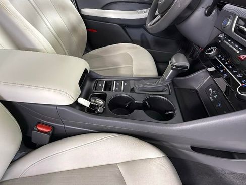 Used 2025 Hyundai Sonata SE image 32