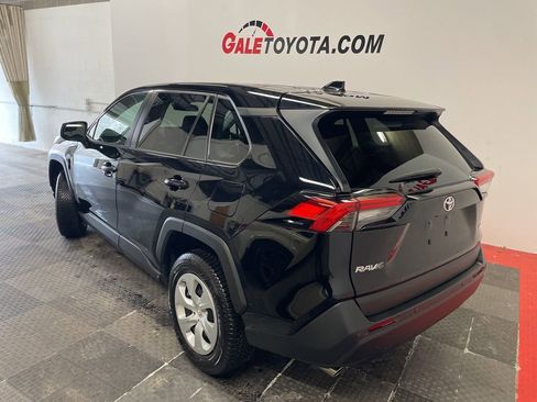 Used 2023 Toyota RAV4 LE image 10