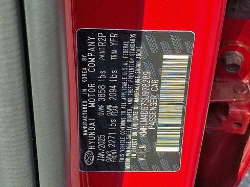 Used 2025 Hyundai Elantra Sport FWD image 28