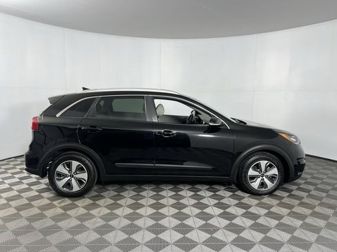 Used 2018 Kia Niro EX Premium image 5