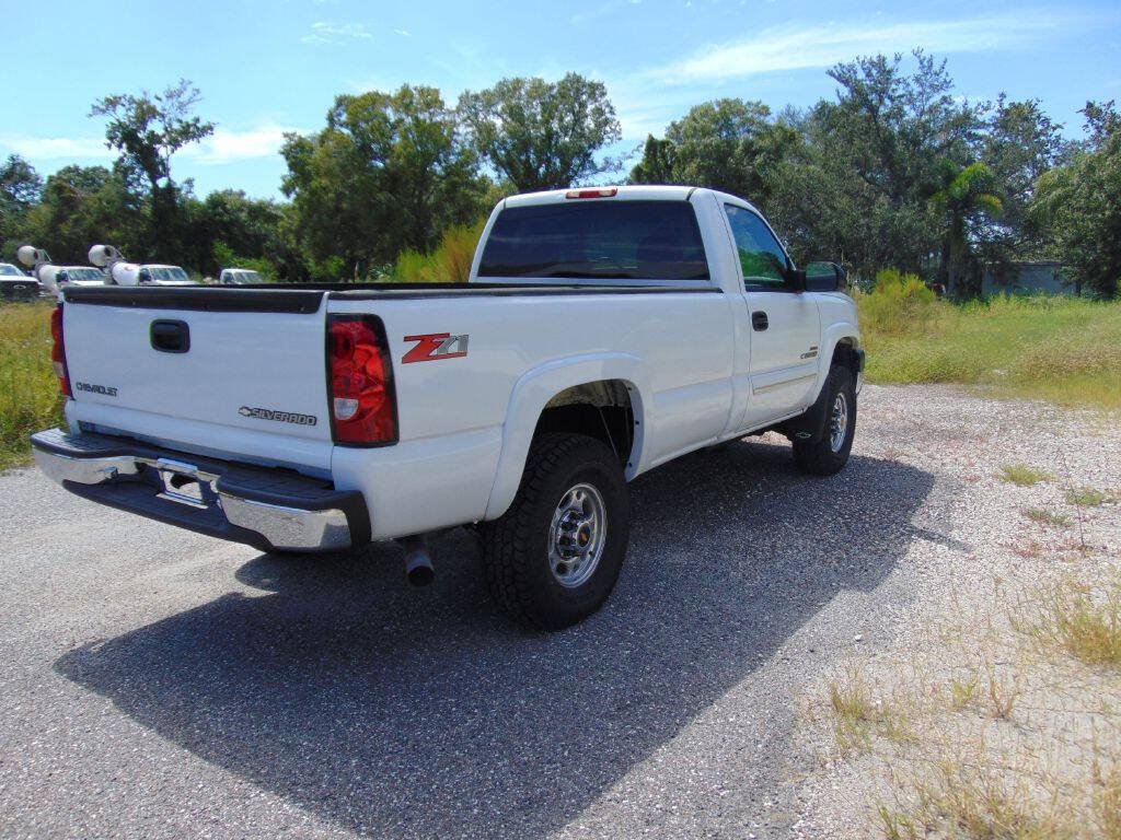 Used 2004 Chevrolet Silverado 2500 LS w/ Snow Plow Prep Package AWD/4WD image 23