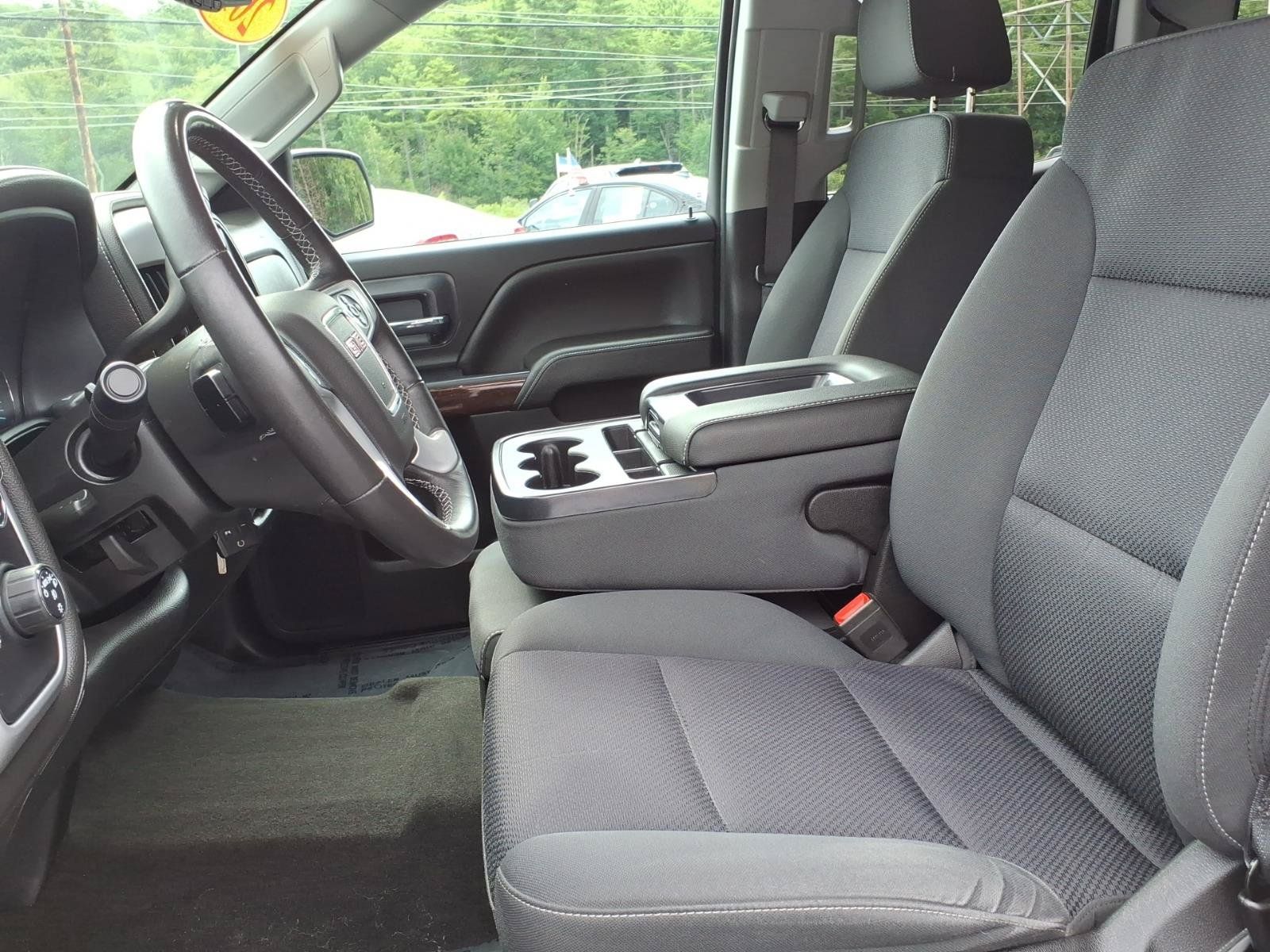 Used 2018 GMC Sierra 1500 SLE w/ SLE Value Package AWD/4WD image 9
