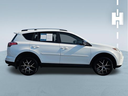 Used 2017 Toyota RAV4 SE AWD/4WD image 3