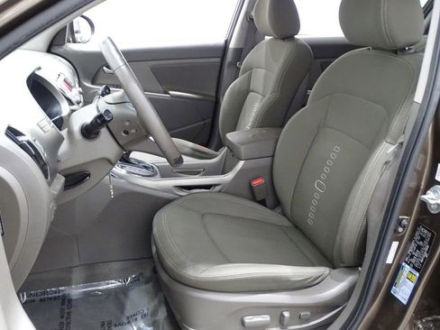 Used 2011 Kia Sportage EX image 8