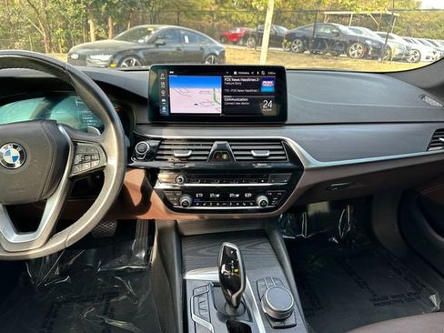 Used 2022 BMW 530i xDrive 530i xDrive w/ Luxury Seating Package image 14