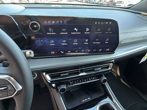 New 2026 Chevrolet Traverse LT w/ Sun and Wheel Package FWD image 6