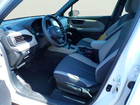 Certified 2025 Subaru Forester AWD/4WD image 17