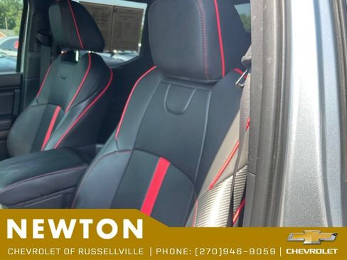 Used 2025 Toyota Tacoma SR5 RWD image 5