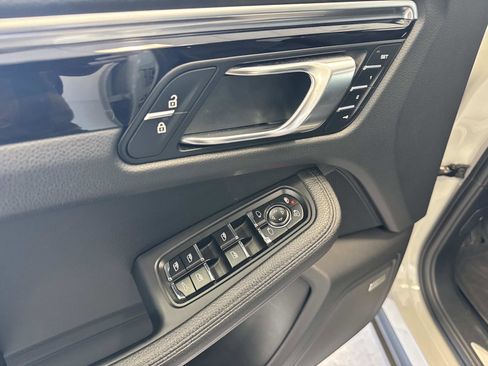 Used 2020 Porsche Macan S AWD/4WD image 19