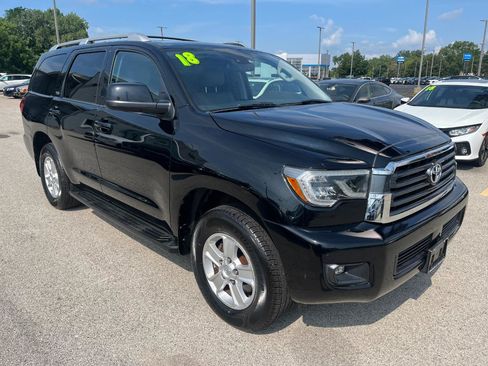 Used 2018 Toyota Sequoia SR5 w/ Premium Package AWD/4WD image 7