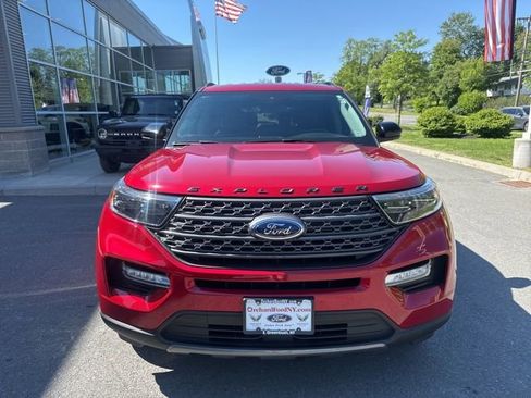 Used 2023 Ford Explorer XLT w/ Equipment Group 202A AWD/4WD image 3