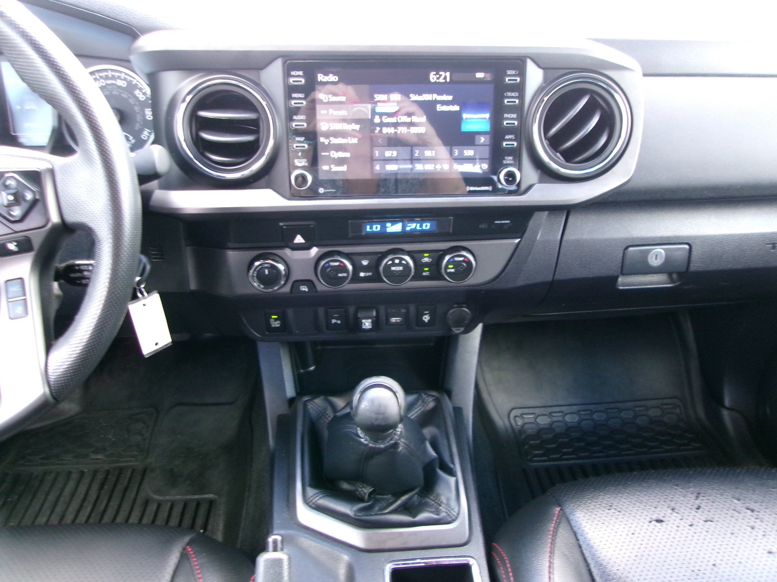 Used 2021 Toyota Tacoma TRD Off-Road w/ Technology Package AWD/4WD image 14