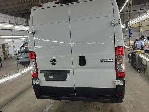 Used 2023 RAM ProMaster 3500 FWD image 3