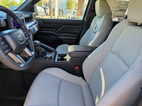 New 2026 Toyota 4Runner SR5 AWD/4WD image 8