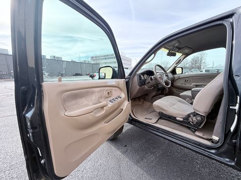 Used 2004 Toyota Tacoma PreRunner image 9