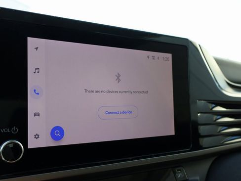 Used 2025 Toyota Camry LE image 34