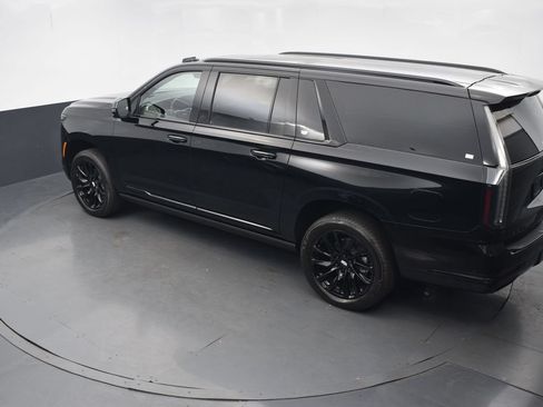 Certified 2026 Cadillac Escalade ESV Sport w/ LPO, ONYX Package AWD/4WD image 44