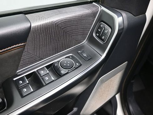 Certified 2024 Ford F250 Platinum AWD/4WD image 12