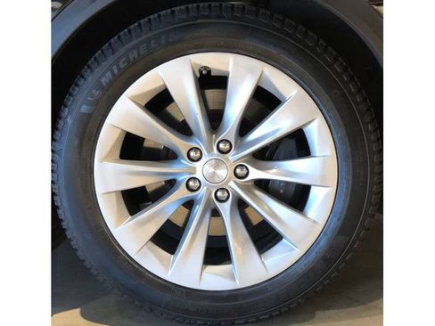 Used 2018 Tesla Model X 100D image 11