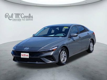 New 2025 Hyundai Elantra SE w/ Cargo Package