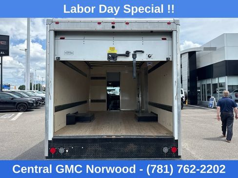 Used 2024 Ford E-350 and Econoline 350 Super Duty w/ Power Windows & Locks Group RWD image 10