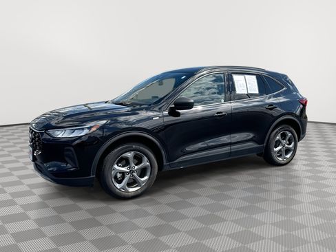 Used 2025 Ford Escape ST-Line AWD/4WD image 1