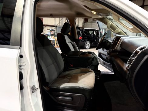 Used 2020 RAM 1500 Big Horn AWD/4WD image 27