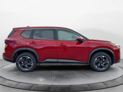 Used 2025 Nissan Rogue SV AWD/4WD image 6