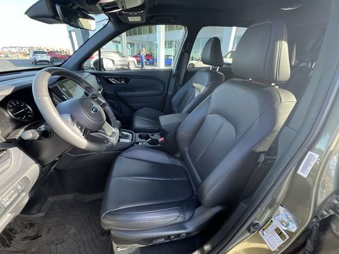 Used 2025 Subaru Forester Limited AWD/4WD image 20
