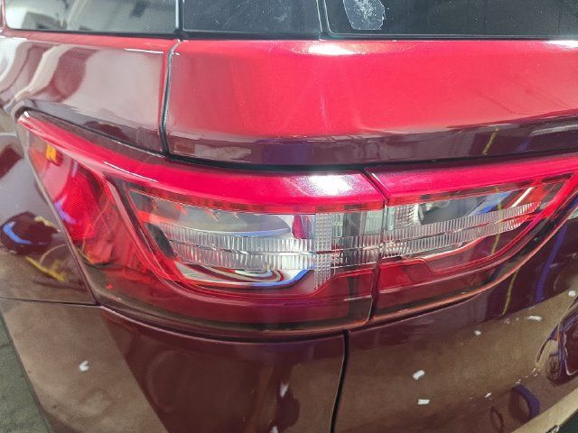 Used 2021 Chevrolet Traverse LT AWD/4WD image 34
