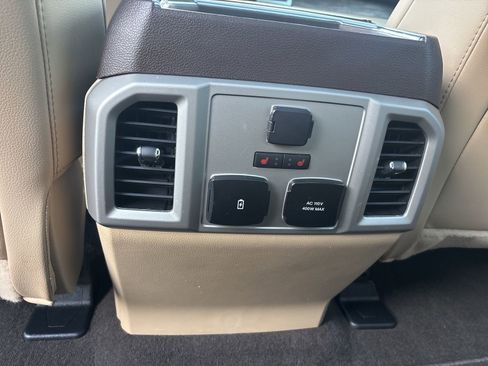 Used 2020 Ford F150 Lariat w/ Equipment Group 502A Luxury image 39