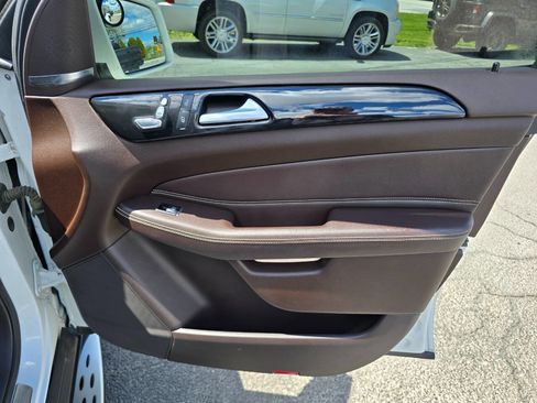 Used 2018 Mercedes-Benz GLE 350 4MATIC image 32