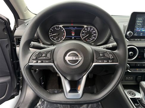 Certified 2025 Nissan Sentra SV image 12