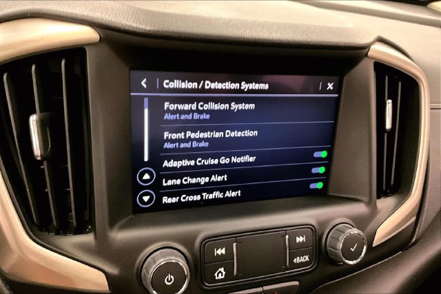 Used 2024 GMC Terrain Denali w/ Denali Premium Package AWD/4WD image 40