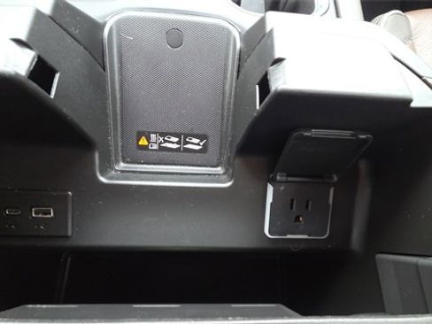 Used 2025 GMC Sierra 2500 Denali w/ Technology Package image 44