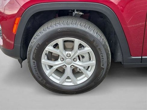 Used 2023 Jeep Grand Cherokee Limited AWD/4WD image 15