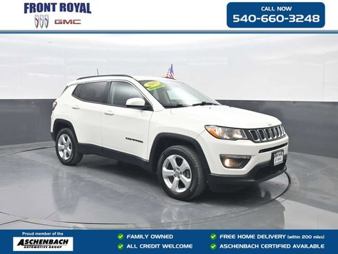 Used 2017 Jeep Compass Latitude w/ Popular Equipment Group AWD/4WD image 1