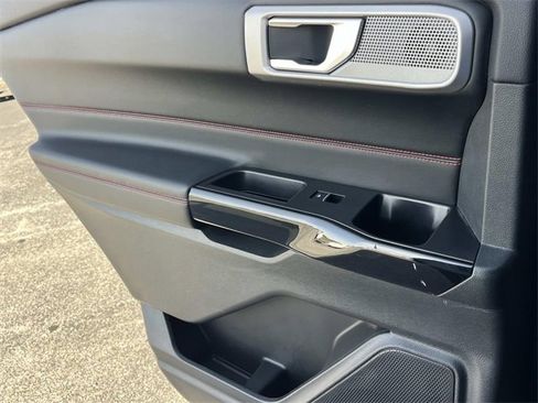 Used 2023 Ford Explorer ST-Line w/ Class IV Trailer Tow Package image 19